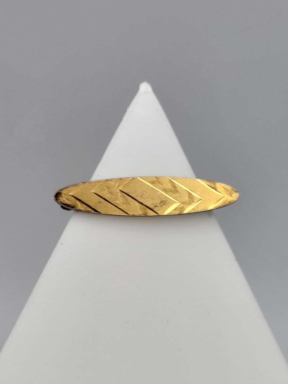 Vintage Gold Tone Chevron Engraved Oval Bar Brooch Pin Mid Century